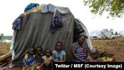 Areti, 37 ans, du village de Joo (Mahagoi) dans la province de l'Ituri en RDC, s’est réfugiée, avec sa famille, en Ouganda, 12 avril 2018. (Twitter/MSF).