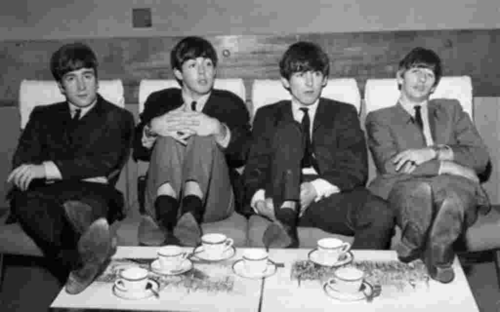Los Beatles: John Lennon, Paul McCartney, George Harrison y Ringo Starr en noviembre de 1963, Londres.