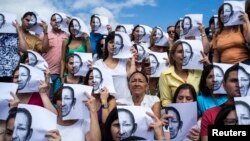 Manifestantes por la violencia en Venezuela: Amnistía Internacional lamenta la salida de ese país de la CIDH.