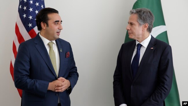 FILE - Secretary of State Antony Blinken, right, meets with Pakistani Foreign Minister Bilawal Bhutto Zardari at United Nations headquarters in New York, May 18, 2022.