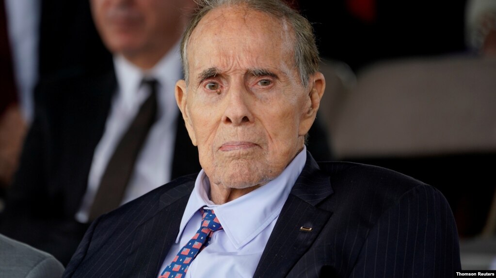FILE PHOTO: Bob Dole attends welcome ceremony in honor of new Joint Chiefs Chairman Milley at Joint Base Myer-Henderson Hall, Virginia