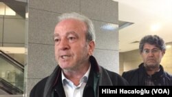 Duruşma sonrası VOA Türkçe’nin sorularını yanıtlayana Dursunoğlu’nun avukatlarından Kemal Aytaç, mahkemenin kötü bir karar verdiğini söyledi.