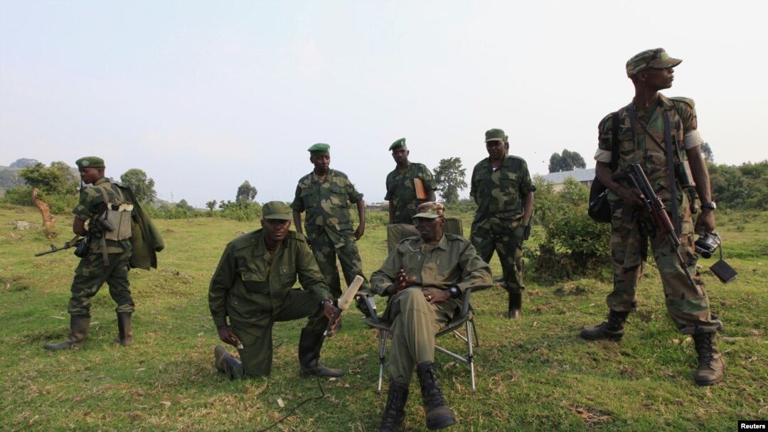 Para anggota pemberontak M23 di kota Bunagana, Republik Demokratik Congo atau DRC dekat perbatasan Uganda (foto: dok). 