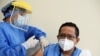 Médicos denuncian alza de contagios en Ecuador