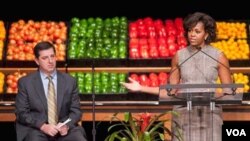 La primera dama, Michelle Obama, al participar en un evento en promoción de la alimentación saludable.