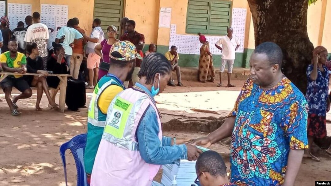 Wata rumfar zabe a jihar Anambra (Facebook/ INEC)
