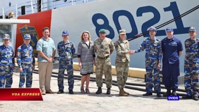 Tư lệnh Mỹ thăm tàu viện trợ cho Cảnh sát Biển Việt Nam tại Hawaii