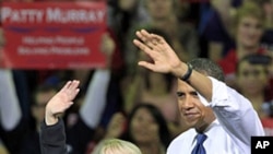 President Barack Obama and Senator Patty Murray during a rally at the University of Washington in Seattle, 21 Oct 2010