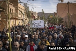 Des agriculteurs marocains manifestent dans la ville de Figuig, le 18 mars 2021.