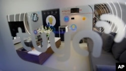 Una maqueta de casa inteligente se exhibe en el puesto de Tuya en CES International, el 9 de enero de 2019, en Las Vegas.