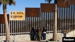 حصار مرز میان آمریکا و مکزیک، ۲۵ فوریه ۲۰۱۳