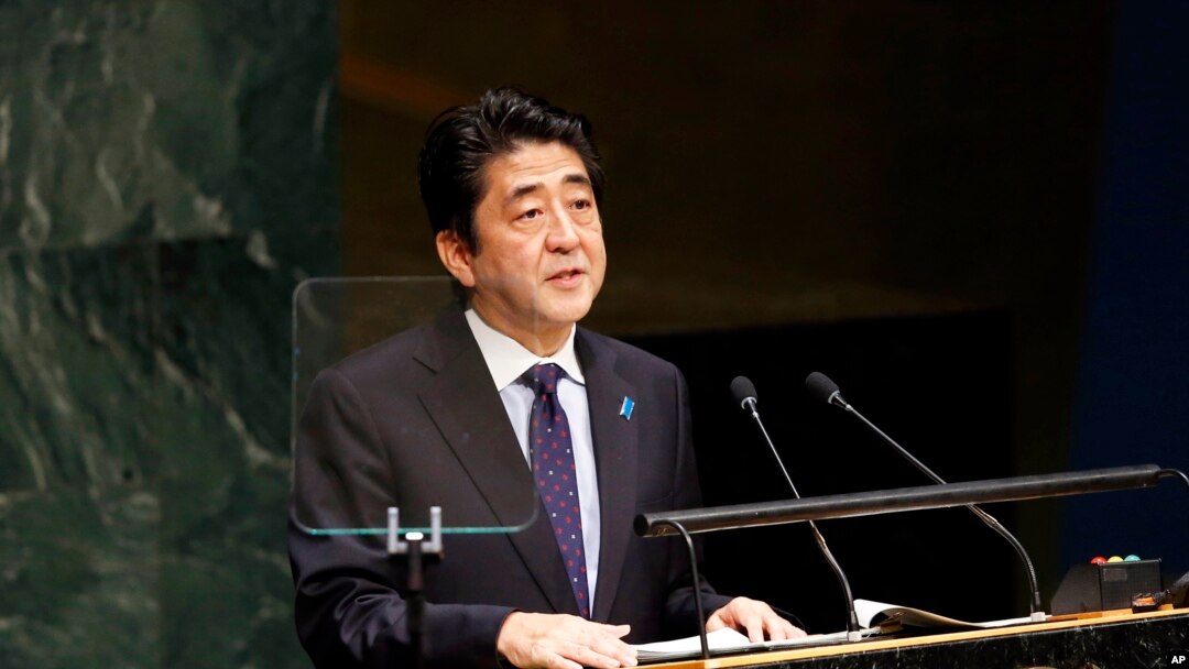 Perdana Menteri Jepang Shinzo Abe berpidato di Sidang Majelis Umum PBB (25/9). (AP Photo/Jason DeCrow)