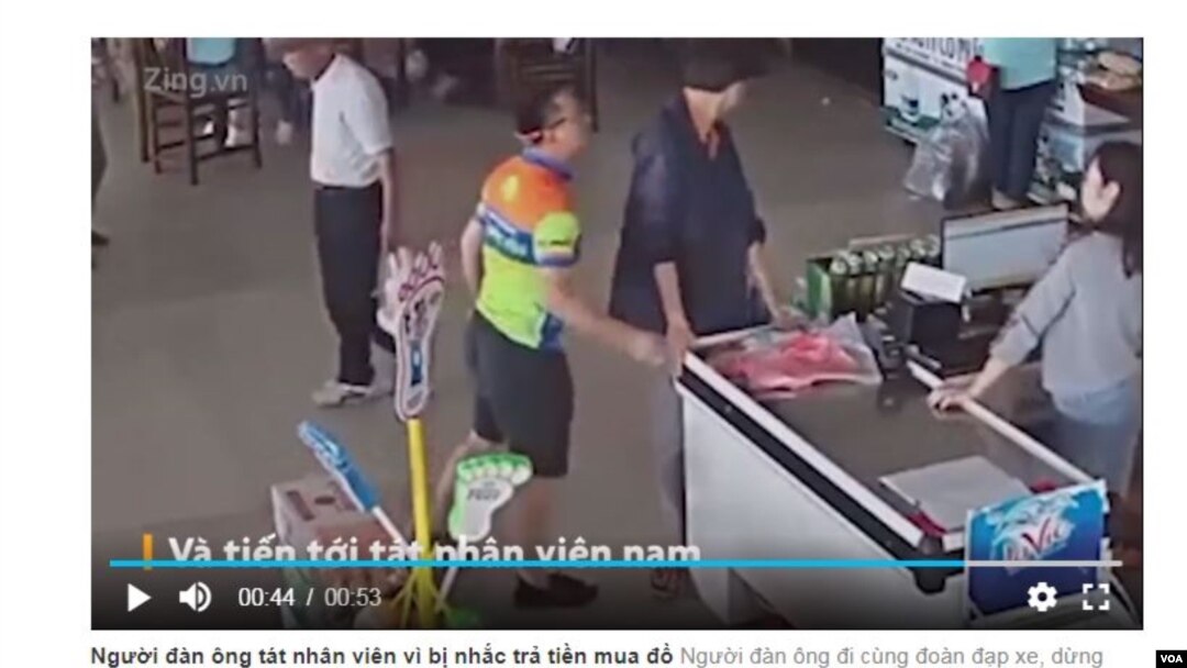 Nguyễn Xô Việt tại hiện trường. (Hình: Trích xuất từ Zing.vn)