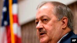 Don Blankenship se postula en la primaria del Partido Republicano para ser el candidato a un puesto en el Senado de EE.UU.