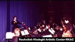 ارکستر روح‌الله خالقی به رهبری گلنوش خالقی - آمریکا