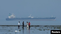 یک نفتکش حامل نفت روسیه در سواحل هندوستان