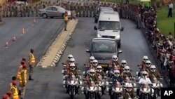 Cortejo fúnebre del presidente Nelson Mandela por las calles de Pretoria.