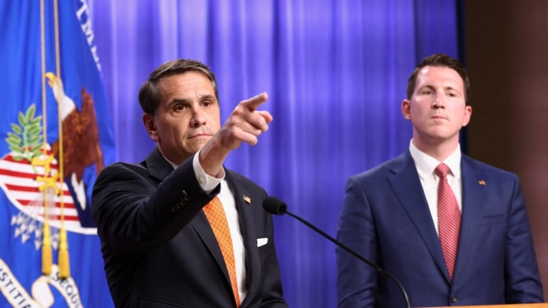 وزارت دادگستری آمریکا به خریداران و فروشندگان نفت تحریم‌شده ایران هشدار داد