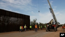 Izgradnja zida na granici kod Nju Meksika