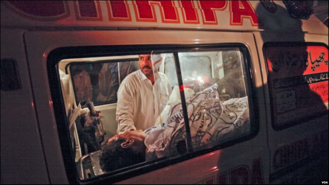 Karachi claims 6 lives