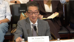 2026년 9월 16일 미국 의회 하원 외교위원회 동아시아·태평양 소위원회에서 진행된 청문회 중 빅터 차 전략국제문제연구소 한국 석좌가 답변하고 있다.