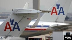 Maskapai 'American Airlines' mengumumkan kebangkrutan dan akan mem-PHK 13.000 karyawannya.