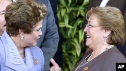 Las presidentas de Brasil, Dilma Rousseff, y Chile, Michelle Bachelet, asistieron a la cumbre de la CELAC en Costa Rica.