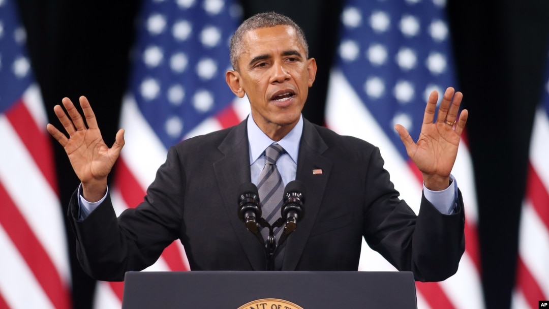 Presiden AS Barack Obama berpidato di SMA Del Sol di Las Vegas, Nevada (21/11). (AP/Isaac Brekken)