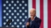 Presiden AS Joe Biden menyampaikan pidato mengenai kejahatan dengan senjata api di Wilkes Barre, Pennsylvania, pada 30 Agustus 2022. (Foto: Reuters/Kevin Lamarque)