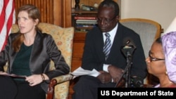 U.S. Ambassador to the United Nations Samantha Power meets with Malian civil society leaders. (Courtesy U.S. Embassy Mali) 