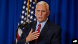 El ex vicepresidente Mike Pence se dirige a una audiencia durante una cena de recaudación de fondos del Partido Republicano, el jueves 16 de marzo de 2023, en Keene, estado de New Hampshire, EEUU.