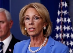 Menteri Pendidikan AS Betsy DeVos di Washington, 27 Maret 2020.