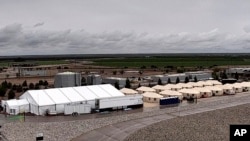 Una imagen del campamento usado por el gobierno de Estados Unidos para albergar a menores extranjeros sin compañía en Tornillo, Texas. 
