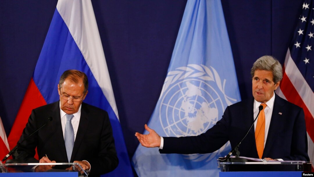Umushikiranganji ajejwe imigenderanire wa Reta Zunze Ubumwe za Amerika, John Kerry na mugenzi we w’Uburusiya Sergei Lavrov