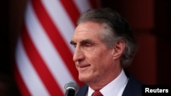 داگ برگم، وزیر کشور ایالات متحده