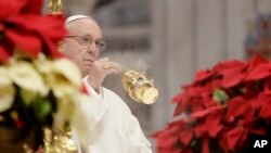 El papa Francisco durante la misa de la Epifanía en la basílica de San Pedro del Vaticano, el 6 de enero de 2019. 