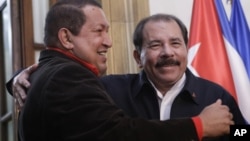 Los presidentes de Venezuela, Hugo Chávez, y de Nicaragua, Daniel Ortega, son buenos amigos y aliados.