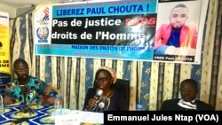 Les défenseurs des droits de l’homme en conférence de presse sur l’affaire Paul Chouta, le 2 septembre 2020 à Yaoundé. (VOA/Emmanuel Jules Ntap)