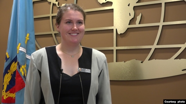 Maura Turner, Program Support Specialist dari International Student Management Office di National Defense University (dok: VOA)