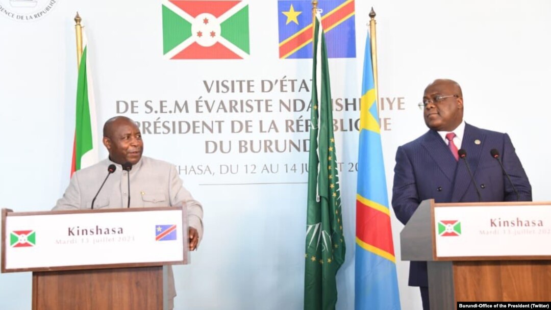 Perezida Evariste Ndayishimiye w'Uburundi na Felix Tshisekedi wa Repubulika ya Demokarasi ya Kongo