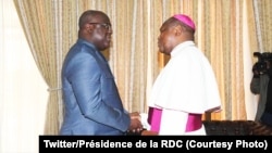 Président Félix Tshisekedi ayambi Mgr Fridolin Ambongo, episkopo ya lokumu ya engumba Kinshasa, na Cité ya Union africaine, le 26 avril 2019. (Twitter/Présidence de la RDC)