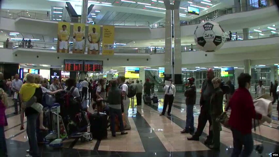 Pemerintah Afsel merenovasi total bandara internasional di Johannesburg yang kini mampu menampung 28 juta penumpang per tahun.