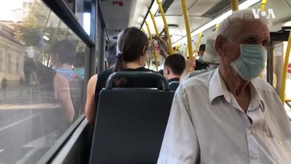 Da li pojačan nadzor nad povratnicima iz inostranstva može da smanji očekivani porast obolelih u Srbiji?