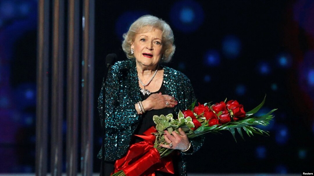 FILE - Actress Betty White accepts the favorite TV Icon award during the 2015 People's Choice Awards in Los Angeles, California, Jan. 7, 2015. 