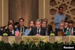 布林肯国务卿在约旦出席呼吁采取行动争取加沙和平的会议。（2024年6月11日）
