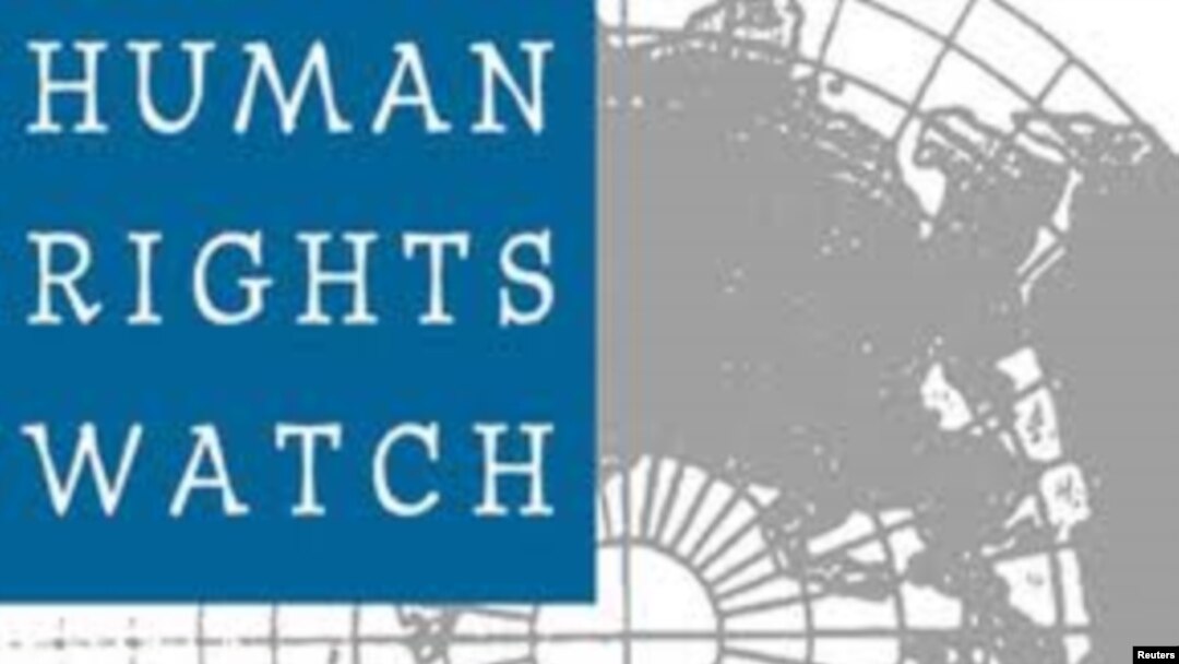 Kelompok HAM, Human Rights Watch menilai masih terlalu dini bagi AS untuk memberikan izin kesepakatan bisnis dengan pemerintah Burma.