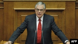 Yunanistan'da 2012 Bütçesi Parlamentoya Sunuluyor