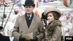 Aktor Colin Firth dan aktris Helena Bonham Carter dalam salah satu adegan 'The King's Speech.'