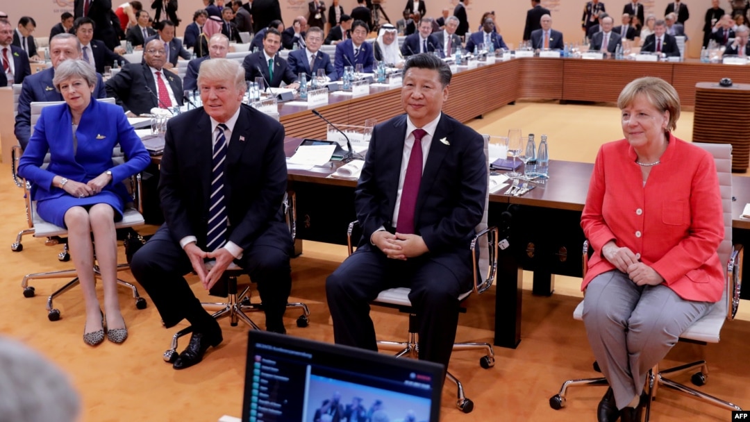 中國國家主席習近平與其他世界領導人在2018年於阿根廷舉辦的二十國集團峰會上會晤
