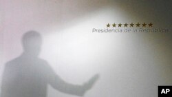 La encuesta de Delphos señala que 45% de los ciudadanos todavía confía en el presidente encargado Juan Guaidó y otro 39% piensa que en los próximos 12 meses puede ocurrir un cambio de gobierno.